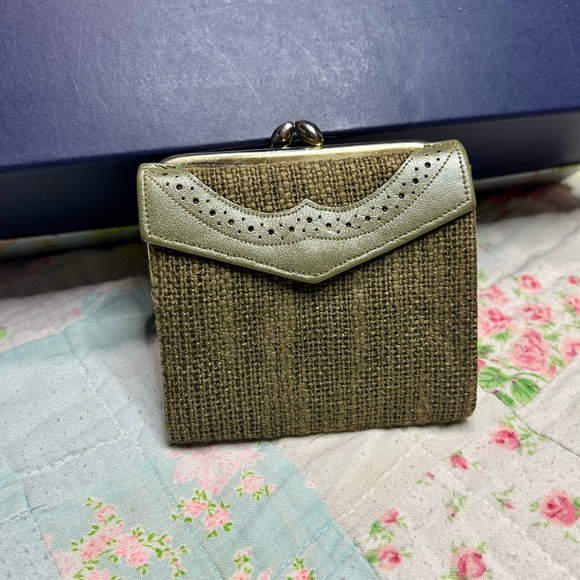 1960/1970 Vintage Tweed Olive Green Princess Gardner Kiss Lock Wallet - Picture 1 of 8